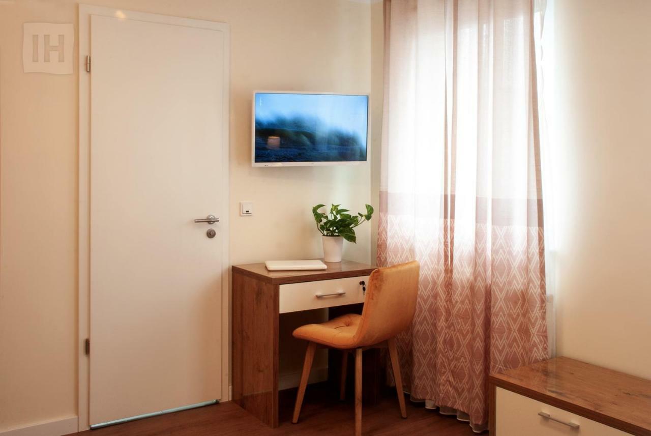 Standard King Room,838542875:JPEG